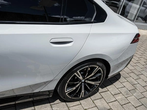 Седан BMW 5 серия 2023 года, 7655880 рублей, Ставрополь