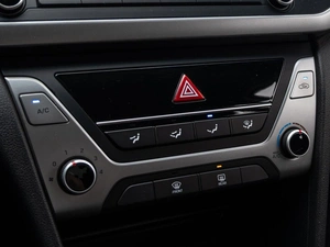 Седан Hyundai Elantra 2017 года, 1300000 рублей, Краснодар