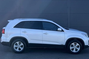 Внедорожник Kia Sorento 2015 года, 1920000 рублей, Солонцы