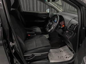 Хетчбэк Toyota Ractis 2014 года, 820000 рублей, Красноярск