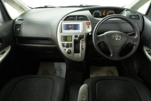 Хетчбэк Toyota Ractis 2010 года, 779000 рублей, Красноярск