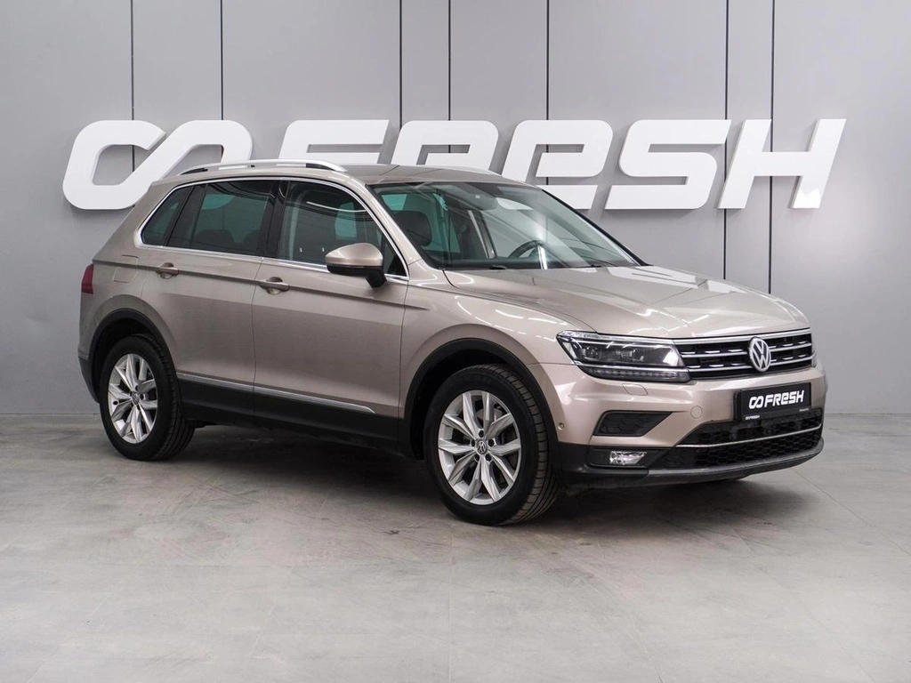Внедорожник Volkswagen Tiguan 2017 года, 1774000 рублей, Воронеж