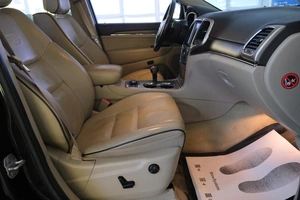 Внедорожник Jeep Grand Cherokee 2013 года, 2699000 рублей, Омск