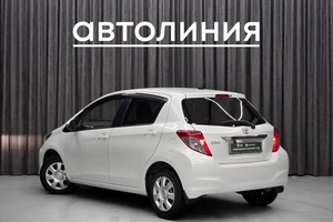 Хетчбэк Toyota Vitz 2014 года, 799000 рублей, Красноярск