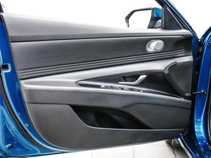 Седан Hyundai Elantra 2021 года, 1830000 рублей, Красноярск