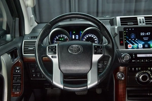 Внедорожник Toyota Land Cruiser Prado 2017 года, 4099000 рублей, Красноярск