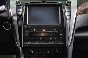 Седан Toyota Camry 2015 года, 2159000 рублей, Сургут