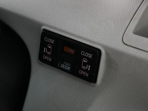 Минивэн Toyota Sienta 2017 года, 1299000 рублей, Аксай