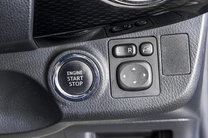 Хетчбэк Toyota Vitz 2019 года, 1489000 рублей, Барнаул