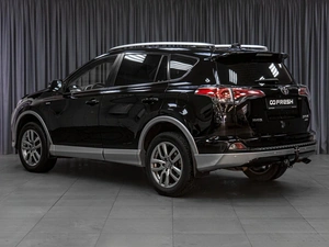 Внедорожник Toyota RAV4 2017 года, 2339000 рублей, Тюмень