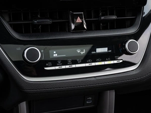 Внедорожник Toyota Corolla Cross 2024 года, 3210000 рублей, Краснодар