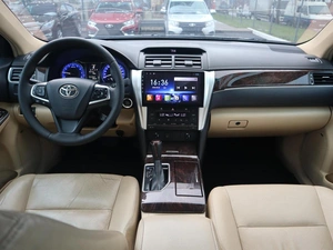 Седан Toyota Camry 2016 года, 2235000 рублей, Железногорск