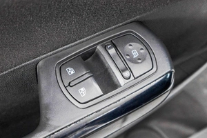 Хетчбэк Opel Corsa 2006 года, 299000 рублей, Барнаул