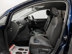 Хетчбэк Volkswagen Golf 2015 года, 1300000 рублей, Красноярск