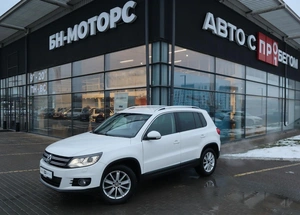 Внедорожник Volkswagen Tiguan 2012 года, 1550000 рублей, Мирное