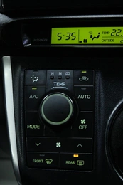 Минивэн Toyota Wish 2011 года, 1048000 рублей, Солонцы