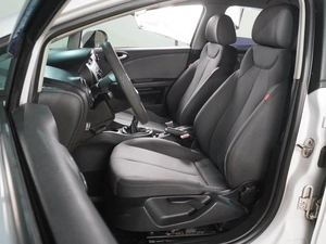 Хетчбэк SEAT Leon 2011 года, 699000 рублей, Воронеж