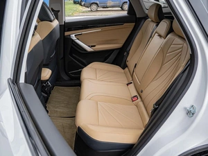 Внедорожник Geely Boyue L 2023 года, 2470000 рублей, Краснодар
