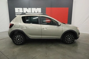 Хэтчбек Renault Sandero 2015 года, 860000 рублей, Курск
