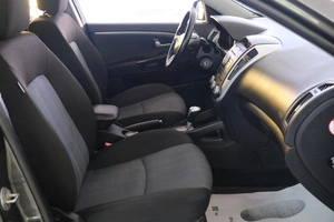 Хетчбэк Kia Ceed 2011 года, 569000 рублей, Омск