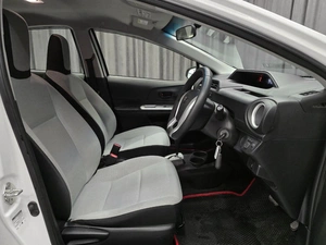 Хетчбэк Toyota Aqua 2014 года, 900000 рублей, Красноярск