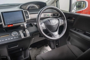 Минивэн Honda Freed 2012 года, 1099000 рублей, Томск