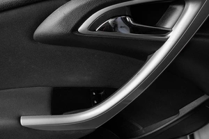 Хетчбэк Opel Astra 2011 года, 609000 рублей, Челябинск