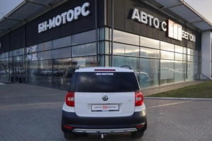 Внедорожник Skoda Yeti 2013 года, 900000 рублей, Мирное
