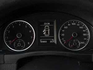 Внедорожник Volkswagen Tiguan 2012 года, 1430000 рублей, Омск