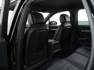 Внедорожник Porsche Cayenne 2024 года, 15497077 рублей, Москва