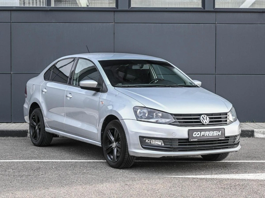 Седан Volkswagen Polo 2016 года, 919000 рублей, Кирилловка