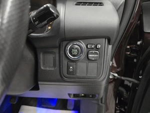 Минивэн Toyota Wish 2011 года, 1249000 рублей, Красноярск