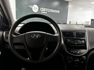 Седан Hyundai Solaris 2015 года, 820000 рублей, Ачинск