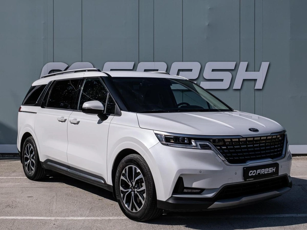Минивэн Kia Carnival 2021 года, 4099000 рублей, Большой Сочи