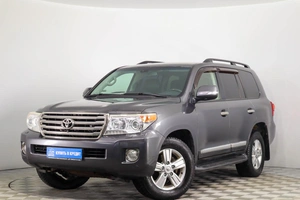 Внедорожник Toyota Land Cruiser 2013 года, 3639000 рублей, Пермь