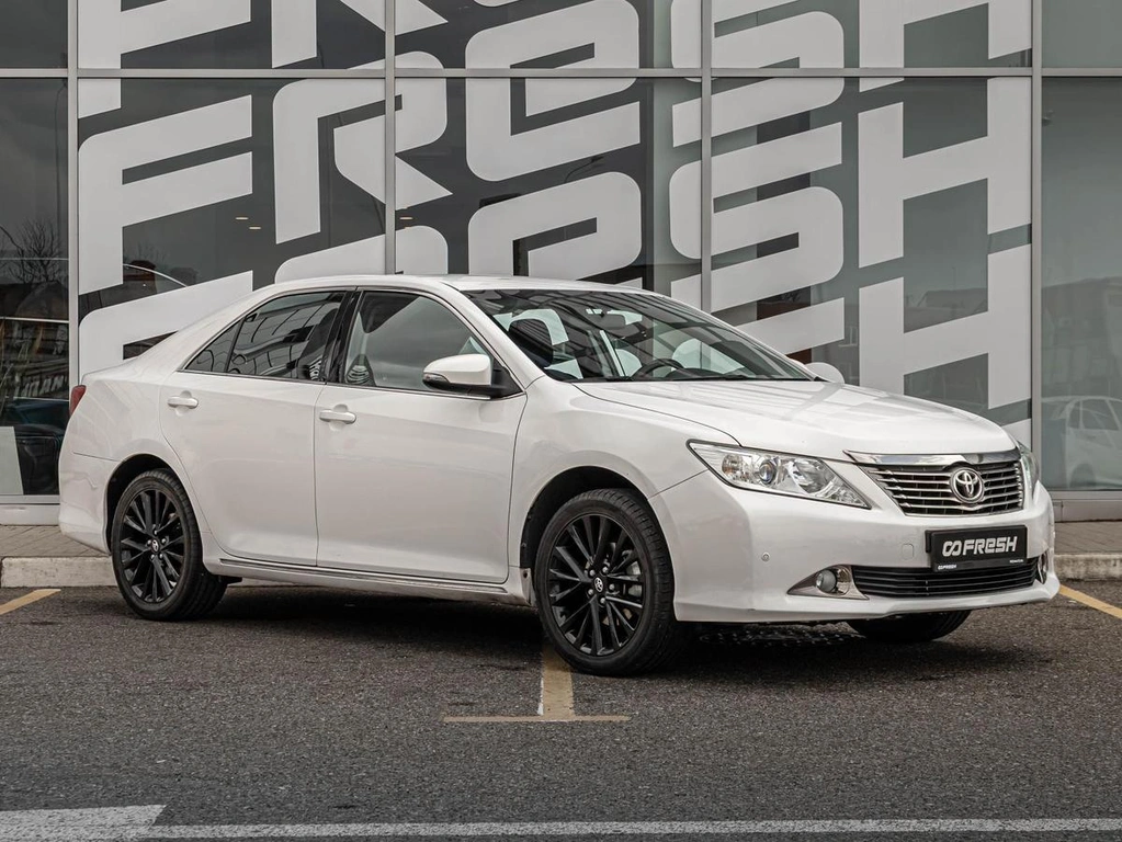 Седан Toyota Camry 2014 года, 1640000 рублей, Краснодар