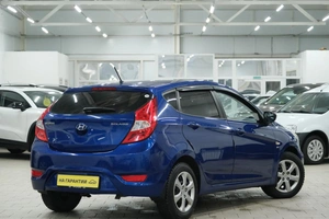 Хетчбэк Hyundai Solaris 2012 года, 1039000 рублей, Омск