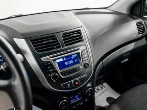Седан Hyundai Solaris 2016 года, 1200000 рублей, Красноярск