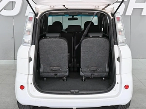Минивэн Toyota Sienta 2012 года, 819000 рублей, Аксай