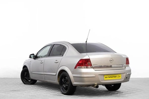 Седан Opel Astra 2011 года, 749000 рублей, Барнаул