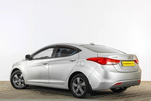 Седан Hyundai Elantra 2012 года, 919000 рублей, Тюмень