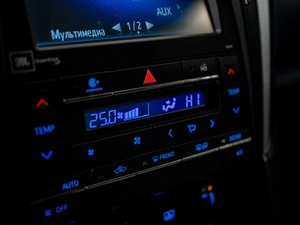 Седан Toyota Camry 2015 года, 2075000 рублей, Красноярск