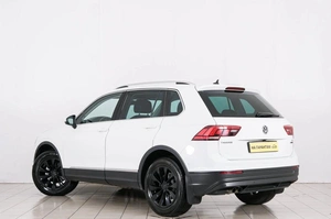 Внедорожник Volkswagen Tiguan 2017 года, 2199000 рублей, Красноярск