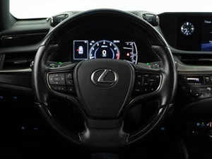 Седан Lexus ES 2020 года, 4698999 рублей, Москва