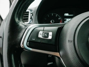 Седан Volkswagen Polo 2019 года, 1349000 рублей, Красноярск