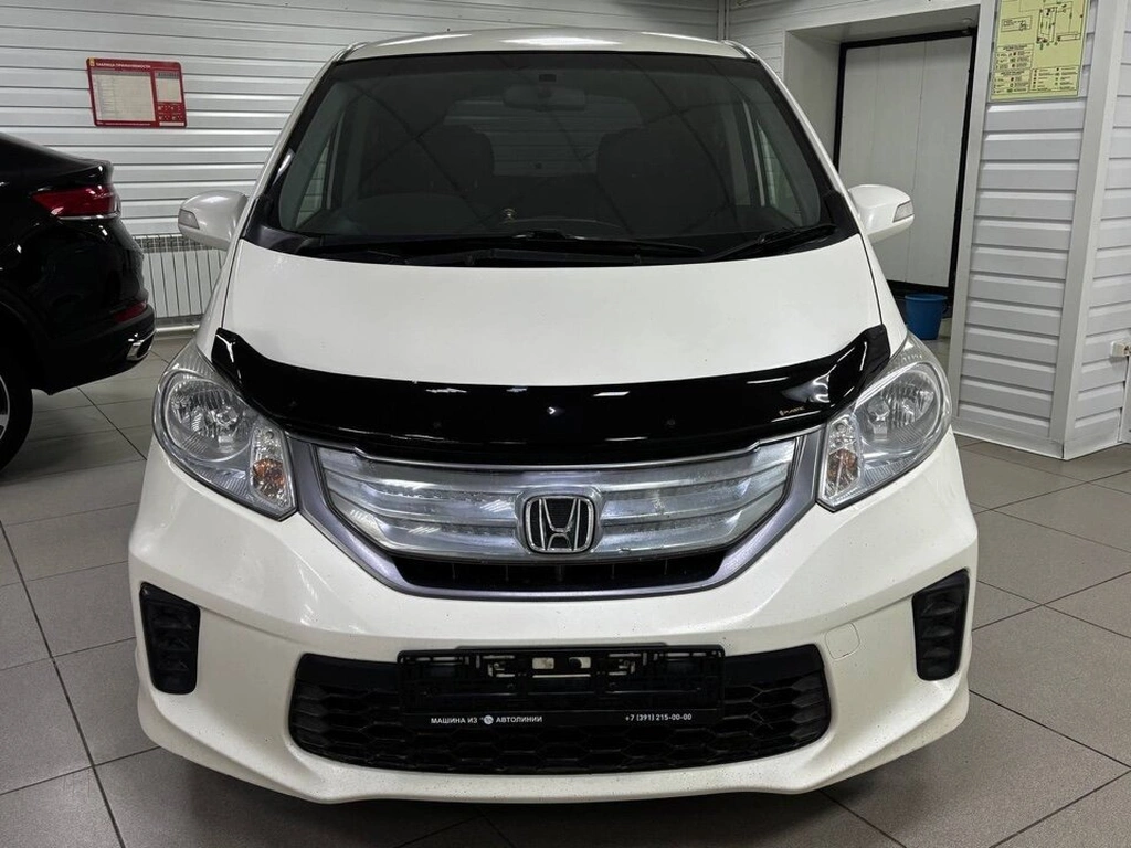 Минивэн Honda Freed 2012 года, 999000 рублей, Ачинск