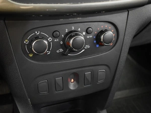Седан Renault Logan Stepway 2021 года, 999900 рублей, Казань