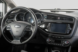 Хетчбэк Kia Ceed 2018 года, 1379000 рублей, Кемерово