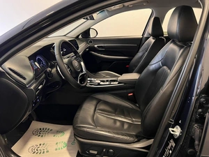 Седан Hyundai Sonata 2019 года, 1759000 рублей, Красноярск