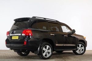 Внедорожник Toyota Land Cruiser 2012 года, 4179000 рублей, Тюмень